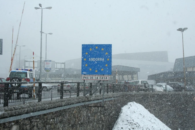 Paso Fronterizo entre Andorra y Francia en Pas de la Casa