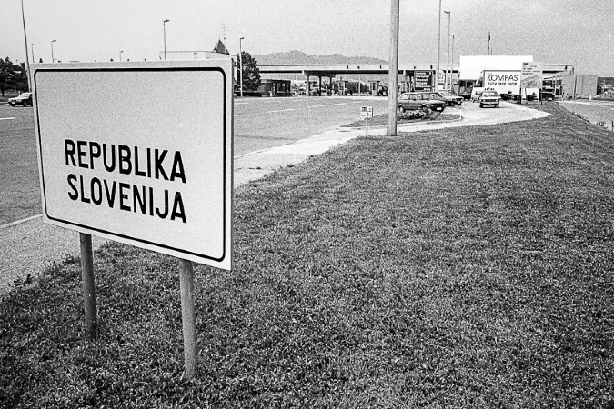Poste Fronterizo de Eslovenia en 1991